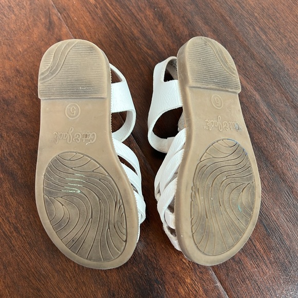 Cat & Jack toddler sandals - Picture 4 of 4